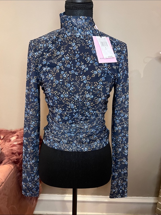 Avec Les Filles Tops - Women’s Avec Les Filles Navy Blue Floral Mock Neck Long Sleeve Top